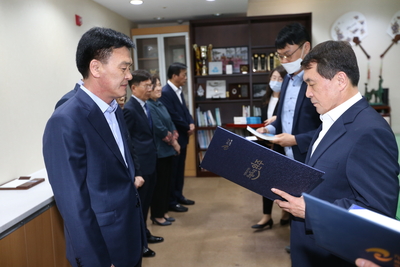 5급교육생수료사령교부(16).JPG