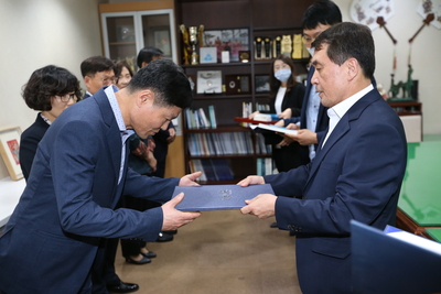 5급교육생수료사령교부(20).JPG