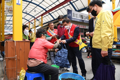 골목상권살리기장보기행사(9).JPG