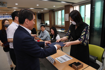 청년정책이장단5월중정기회의(15).JPG
