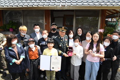 6,25참전용사유공자화랑무공훈장전수식(7).JPG