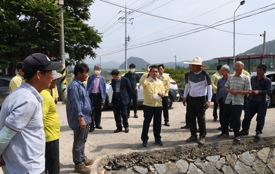 수해농가방문(양파,수박)(16).JPG
