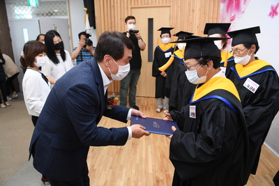 제3회초등학력인정진달래학교졸업식(10).JPG