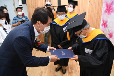 제3회초등학력인정진달래학교졸업식(13).JPG