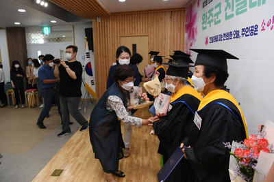 제3회초등학력인정진달래학교졸업식(17).JPG