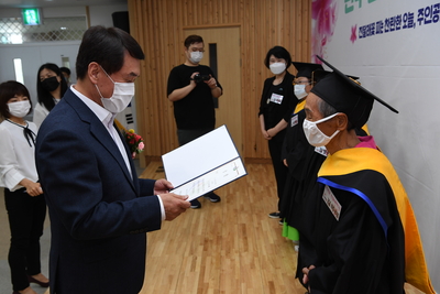 제3회초등학력인정진달래학교졸업식(22).JPG
