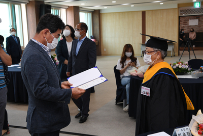 제3회초등학력인정진달래학교졸업식(42).JPG
