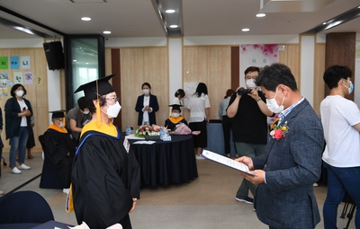 제3회초등학력인정진달래학교졸업식(44).JPG