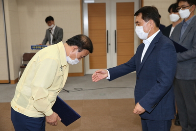 지방공무원임용장교부(2).JPG