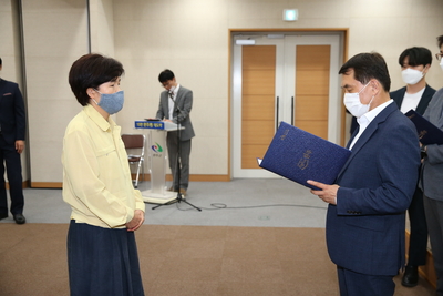 지방공무원임용장교부(10).JPG
