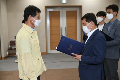 지방공무원임용장교부(19).JPG