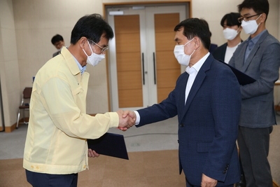 지방공무원임용장교부(21).JPG