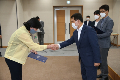 지방공무원임용장교부(24).JPG