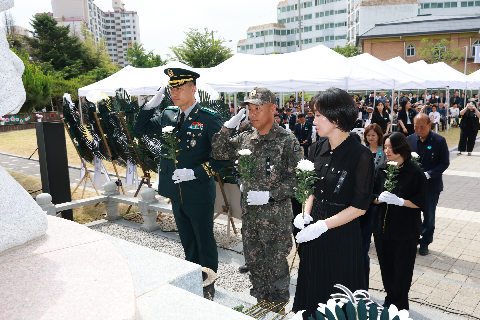현충일 추념 행사 (81).JPG