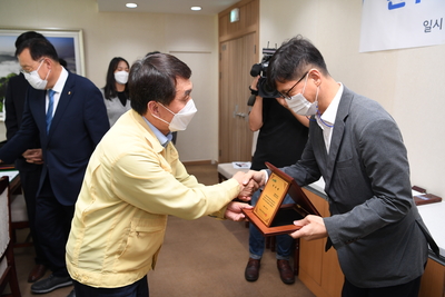 완주군수소산업자문단위촉식(9).JPG
