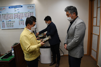 동상면기프트하우스감사패전달식(2).JPG