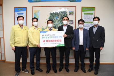 농협전주완주시군지부협력사업비전달식(1).JPG