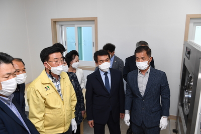 한냇물행복빨래방개소및사회공헌기금전달식(17).JPG