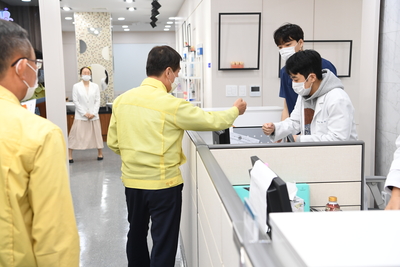 완주산업단지한국노총,보건소위문방문(2).JPG