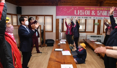 성인문해진달래학교나들이&문해골든벨(4).JPG