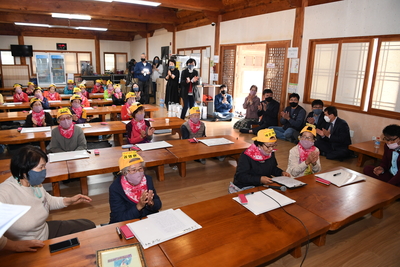 성인문해진달래학교나들이&문해골든벨(18).JPG