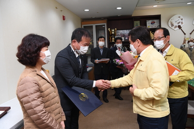 동상면사람들대통령상수상(5).JPG