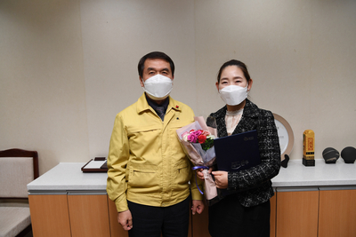 아파트르네상스성과나눔시상및소통기금전달식(11).JPG
