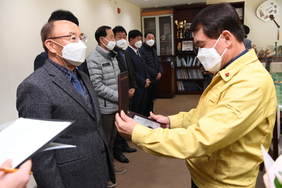 정년퇴직자공로패수여식(5).JPG