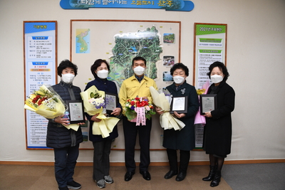퇴임부녀연합회장감사패수여식(18).JPG