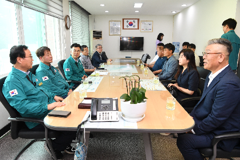 화산 수해복구 성금전달식 (1).JPG