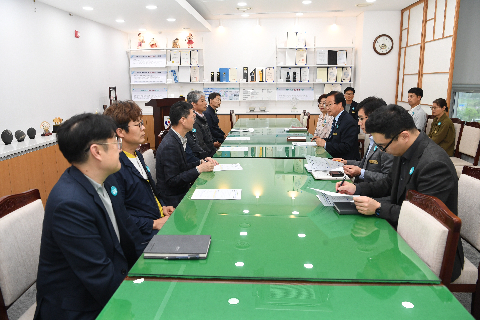 완주군 축산단체 산불피해지역 기부금 전달식 (3).JPG