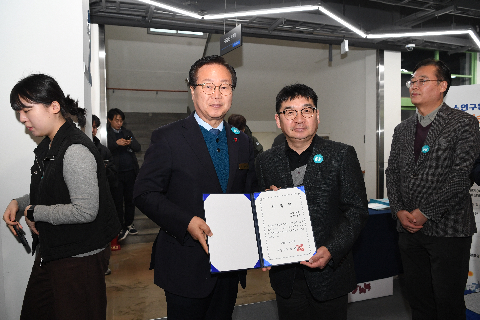 완주수소연구원 개원식 (31).JPG