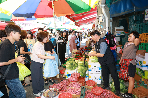 추석맞이 전통시장 장보기 행사 (23).JPG