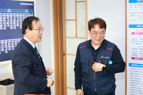 Y식자재마트 절임배추 기부 전달식 (1).JPG