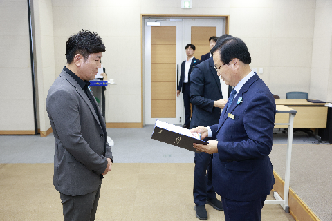 하반기 사령교부 6급이상 (204).JPG
