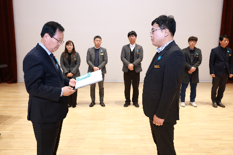 종무식 및 문성철 부군수 이임식 (97).JPG