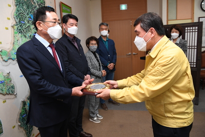 지방재정확충기여자감사패수여(5).JPG