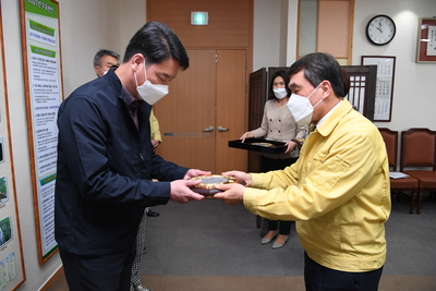 지방재정확충기여자감사패수여(8).JPG