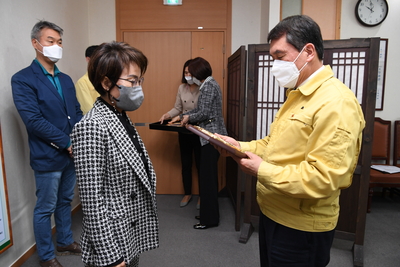 지방재정확충기여자감사패수여(9).JPG