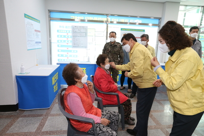 완주군예방접종센터개소현장방문(10).JPG