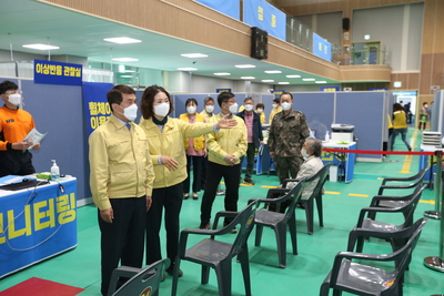완주군예방접종센터개소현장방문(24).JPG