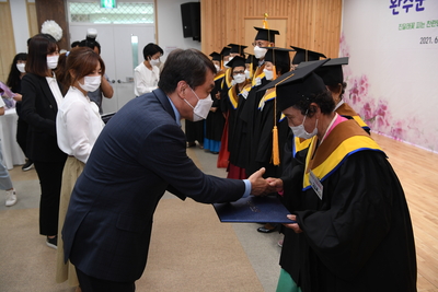 진달래학교졸업식(2).JPG
