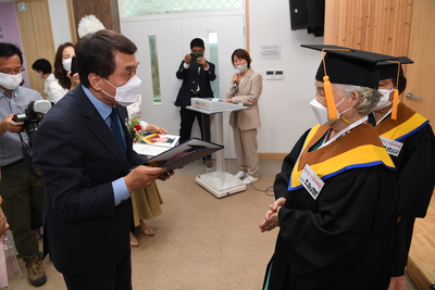 진달래학교졸업식(37).JPG