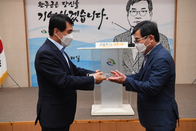 완주군부군수이임식(2).JPG