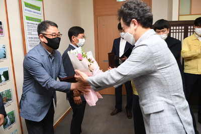 공로연수자공로패수여(12).JPG