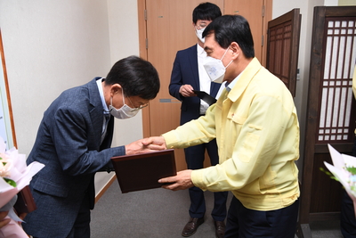 공로연수자공로패수여(14).JPG