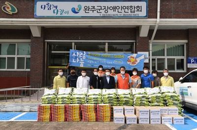 장애인연합회추석맞이사랑의나눔행사(2).JPG