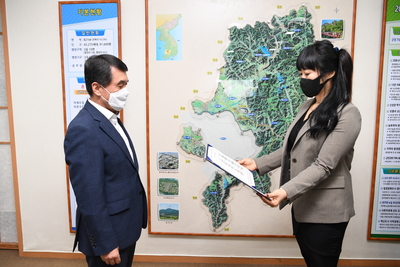 송지호,정철휘작가작품기증식(4).JPG