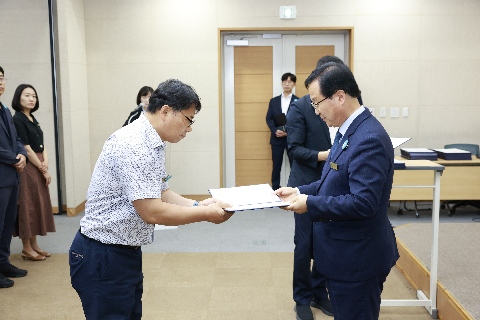 하반기 사령교부 6급이상 (109).JPG