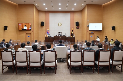 제5대청소년의회본회의개최(1).JPG